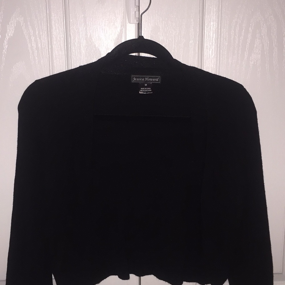 Cute Jessica Howard Shrug!